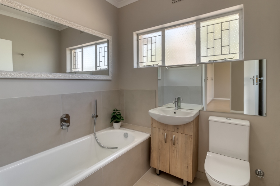 To Let 2 Bedroom Property for Rent in Lionviham Western Cape